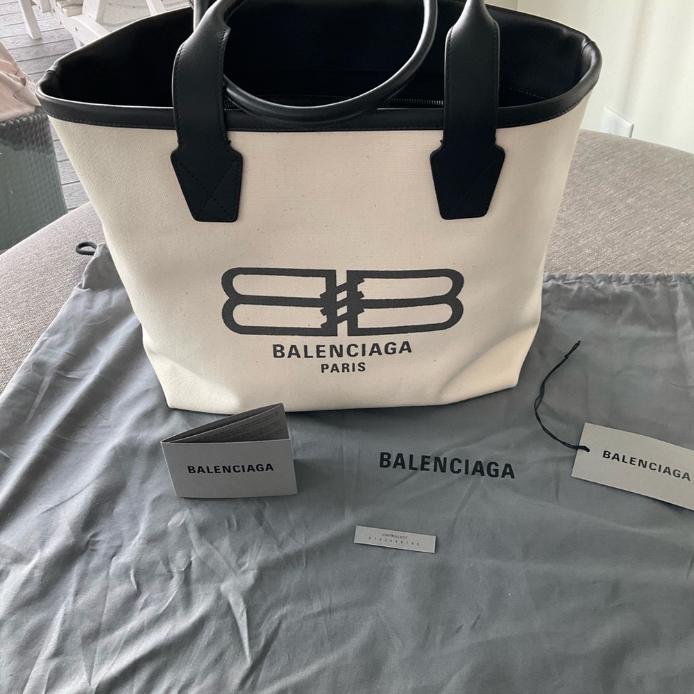 Balenciaga Tote JUMBO Ivory & Black Canvas Bag - Picture 11 of 13